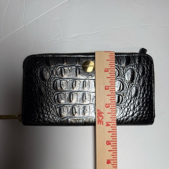 Brahmin Zipper Wallet Black and Silver Shimmer Ombre Crocodile Pattern - Picture 3 of 11